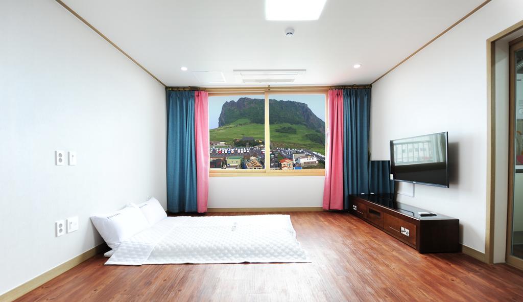 Seongsanpo Love Pension Seogwipo Extérieur photo