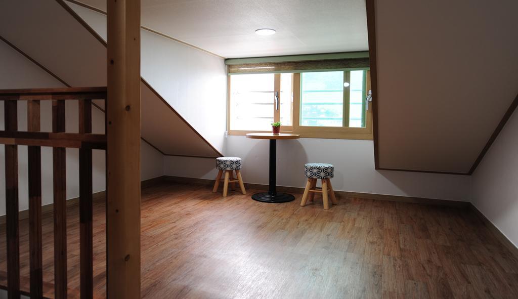 Seongsanpo Love Pension Seogwipo Extérieur photo