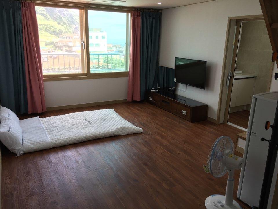 Seongsanpo Love Pension Seogwipo Extérieur photo
