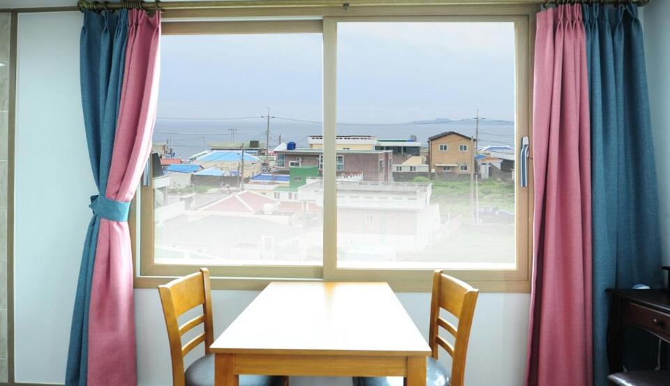 Seongsanpo Love Pension Seogwipo Extérieur photo
